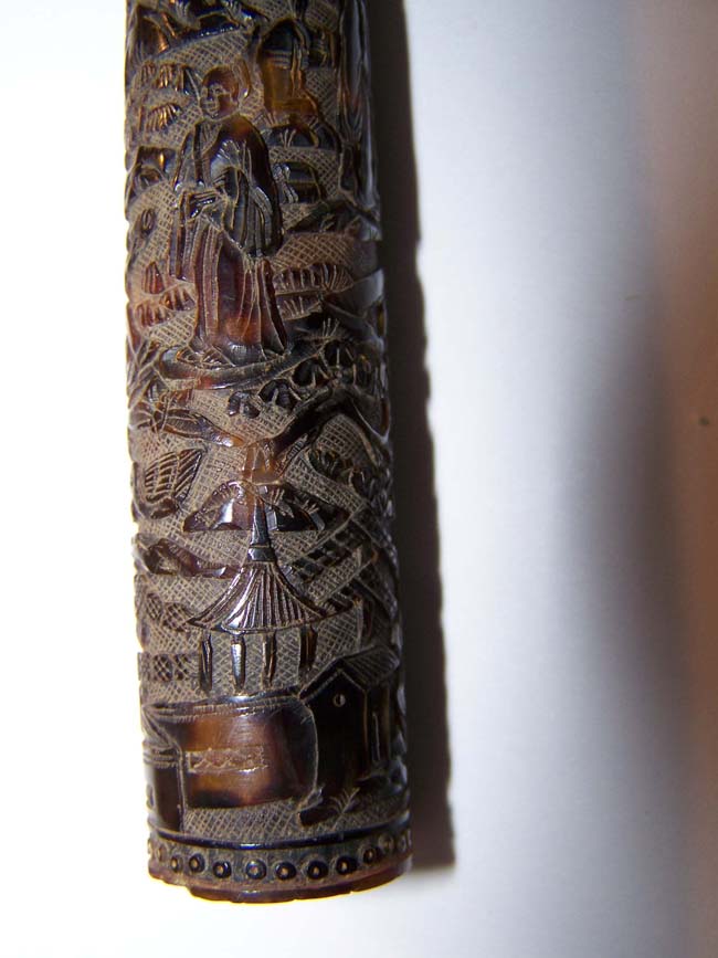 A Fine late 18th century Chinese Export Carved Tortoiseshell Netting Case circa 1785 — image 5